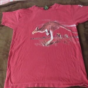 Vintage Wild Planet Kangaroo Wrap Around red T-Shirt Size L Made In Australia